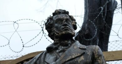 В городе Черновцы борются с Пушкиным